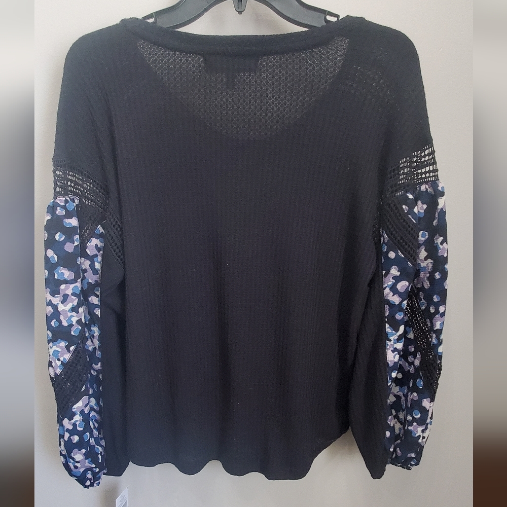 Waffle Knit Balloon Sleeves Shirt - Picture 3 of 4